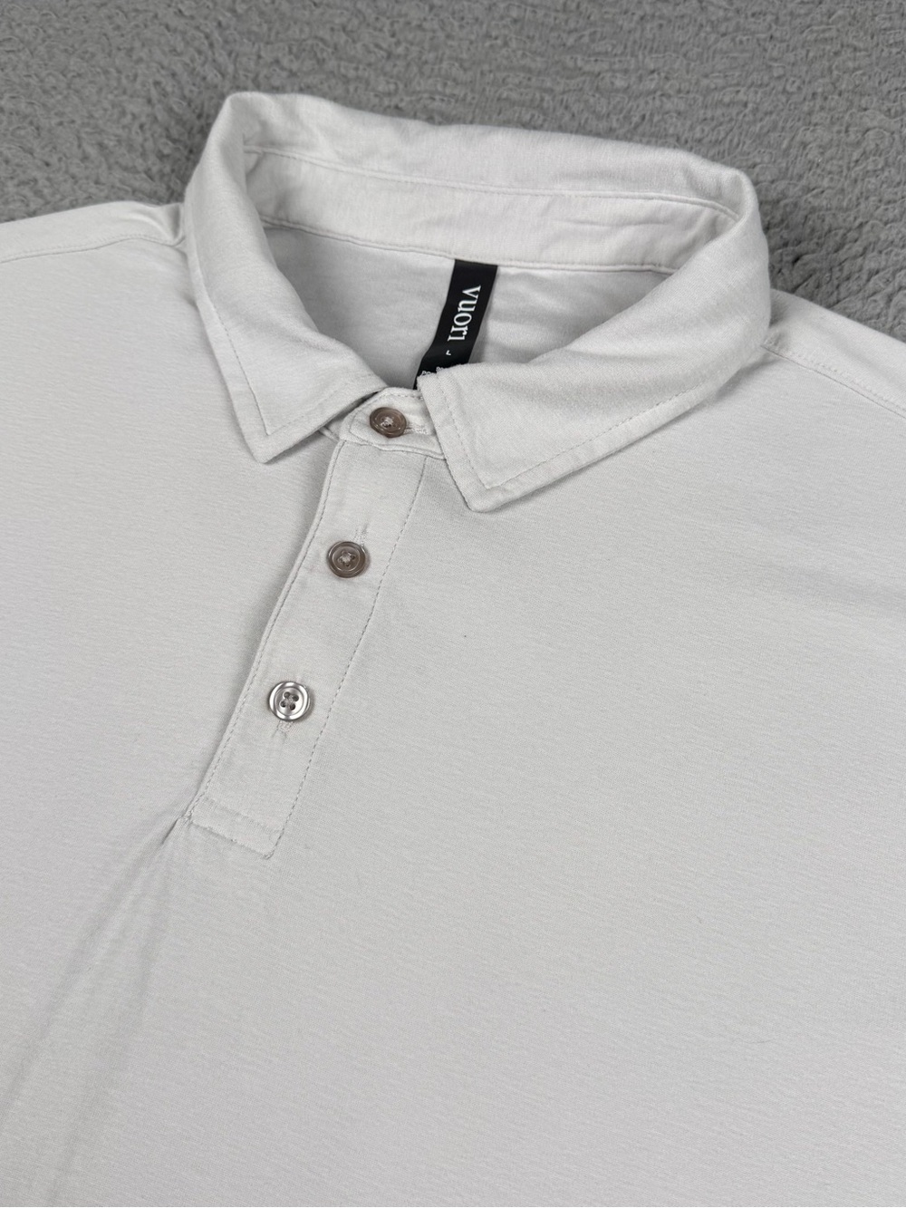 Vuori Strato Tech Polo Mens Large Light Gray Short Sleeve Athleisure Soft Golf